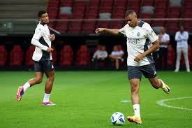 当他第一次 当他第一次